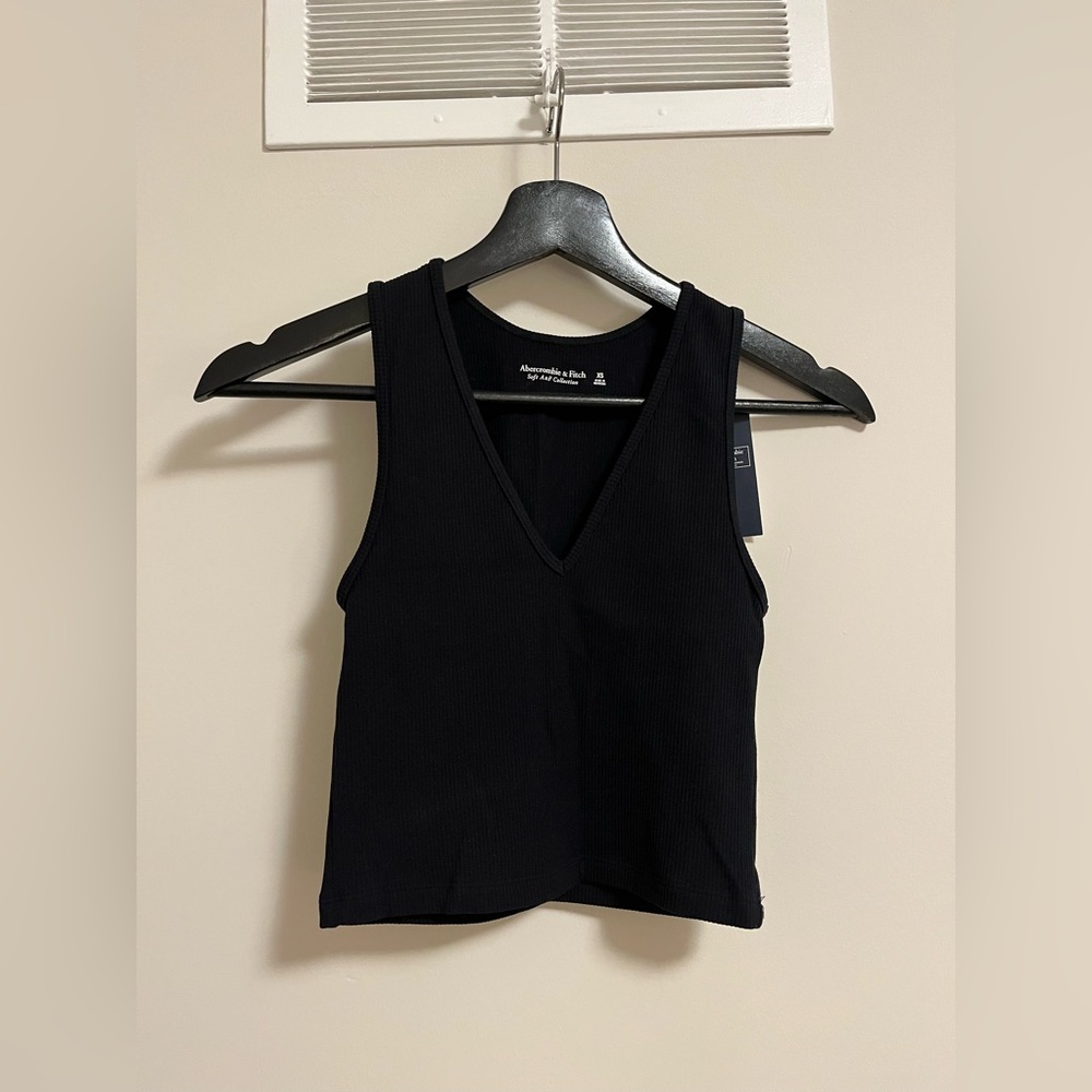 Abercrombie & Fitch Seamless Ribbed V-Neck Tank